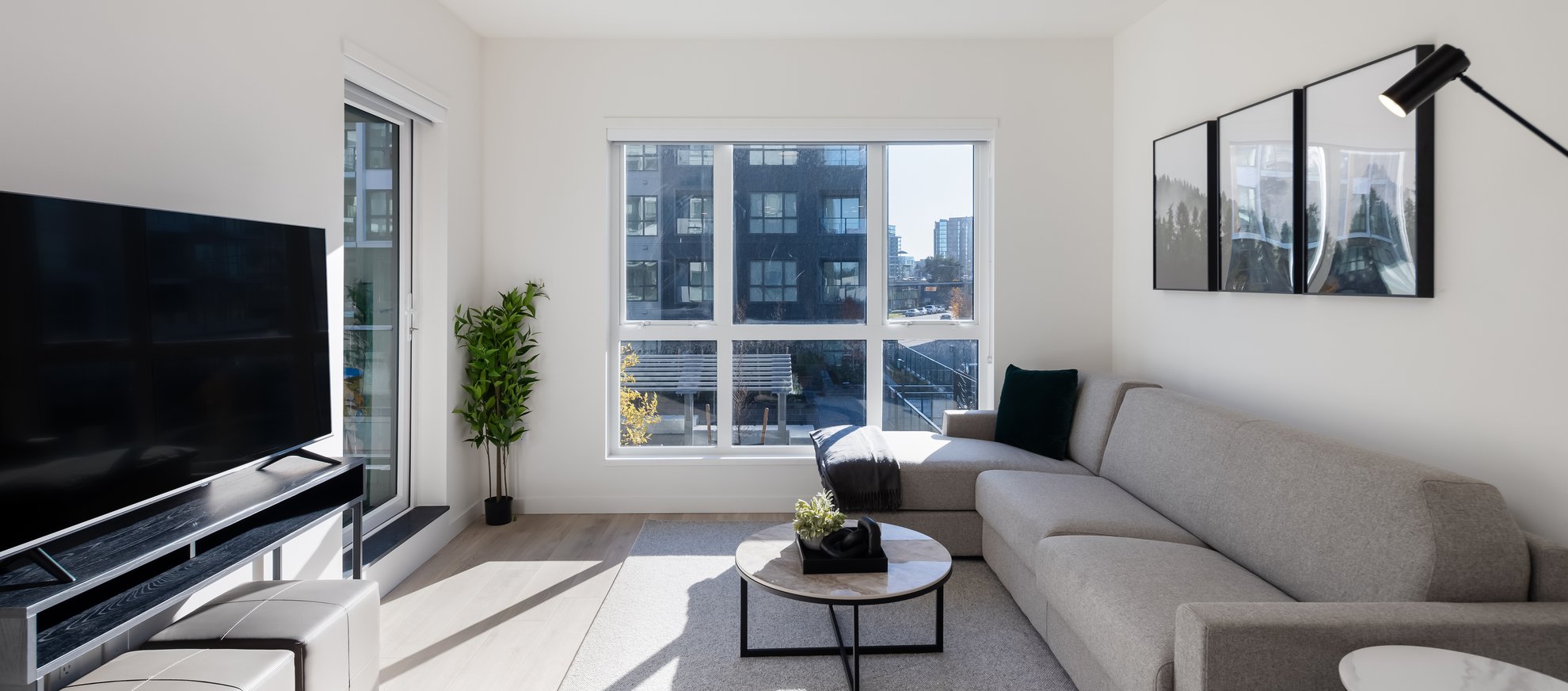 level richmond deluxe two bedroom suite